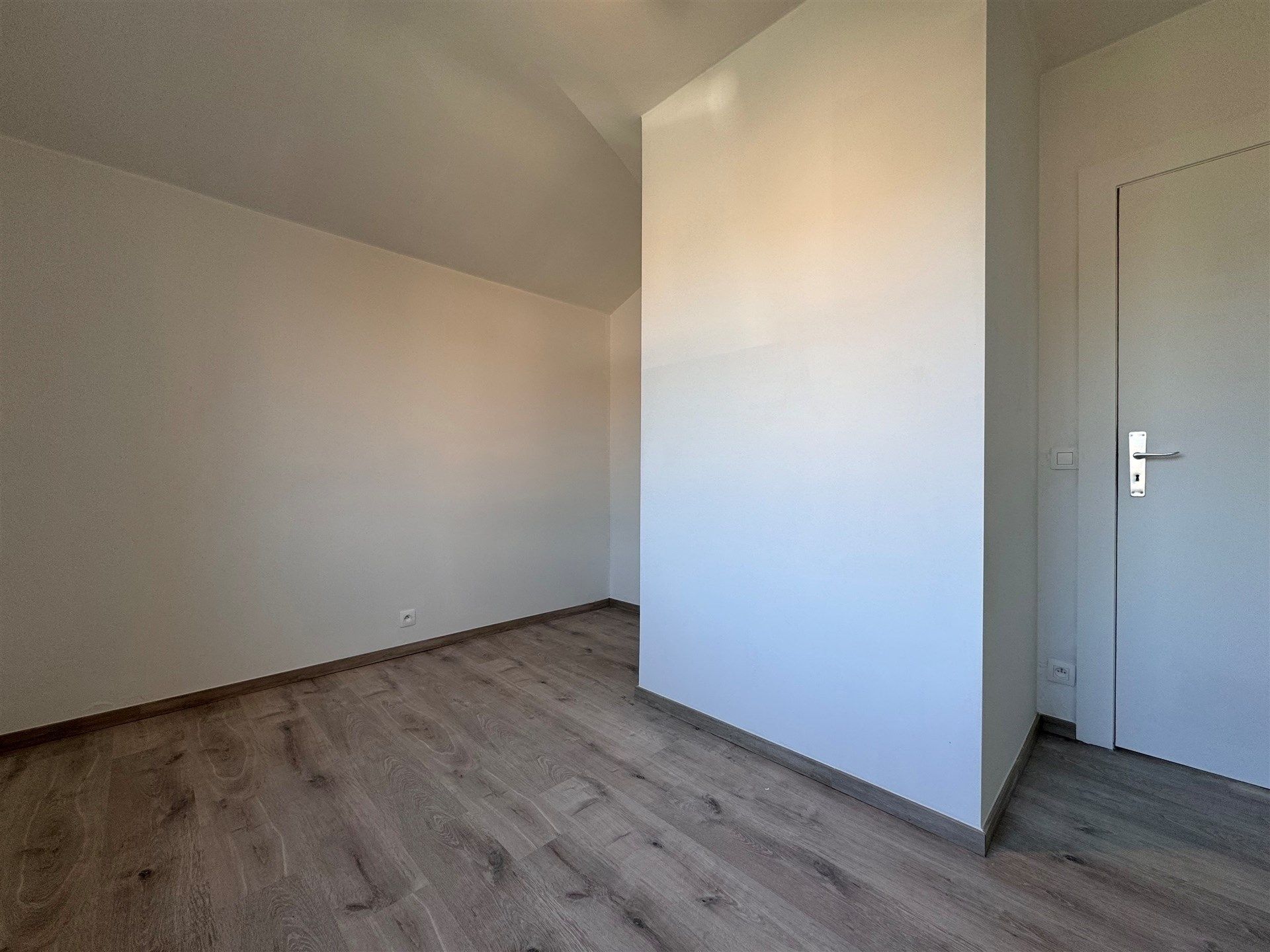 Zeer interessant gelegen appartement met tuin en garage op eerste verdieping. foto 17