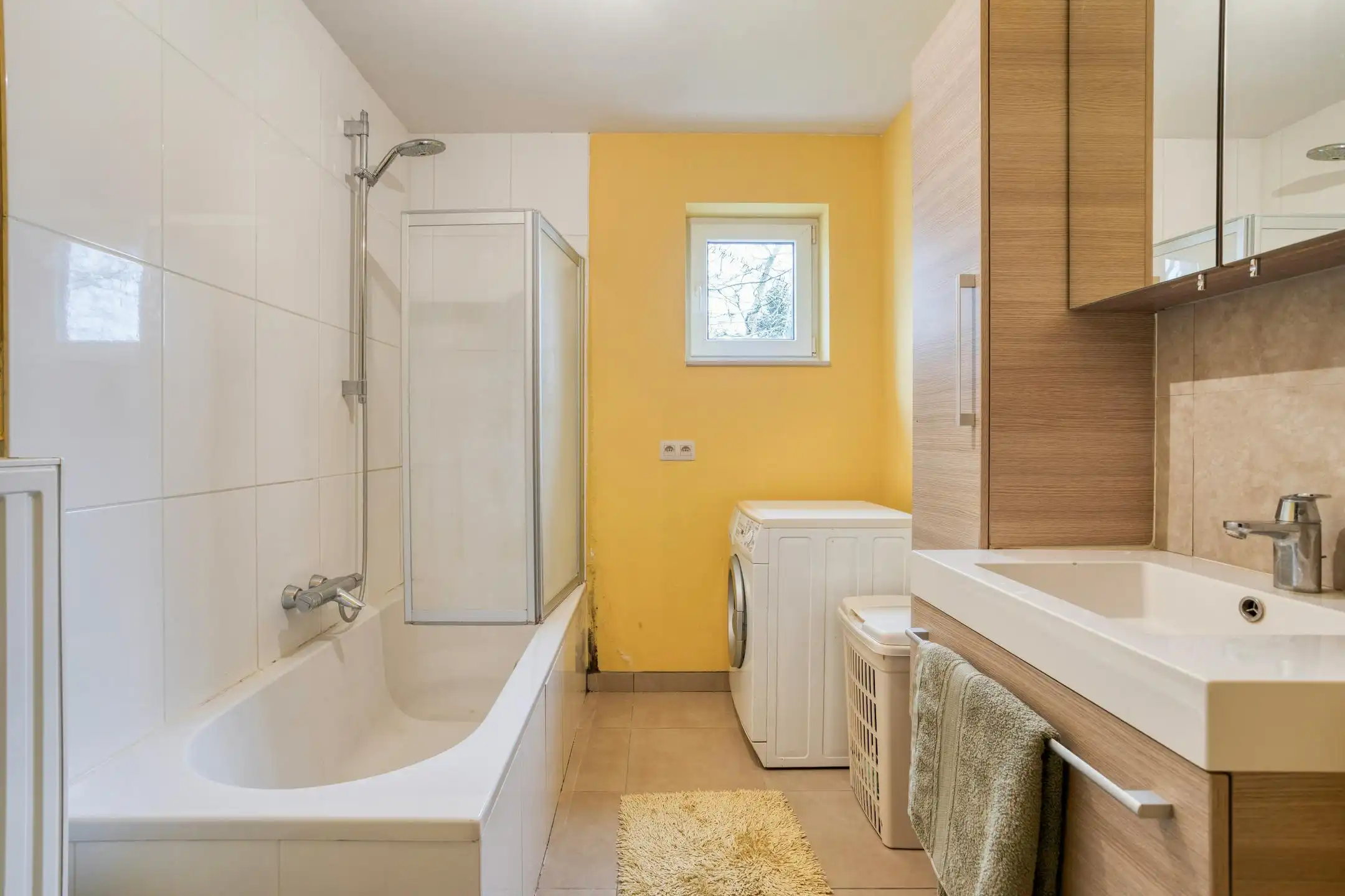 Charmante woning op ruim perceel te Jabbeke foto 9