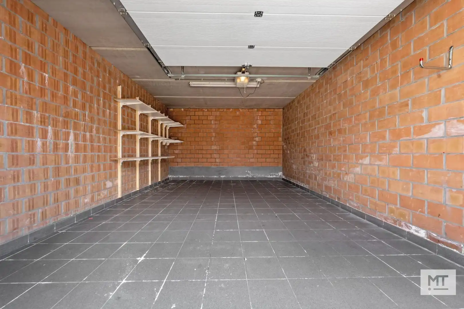 Ruim appartement (109 m²) met 2 slaapkamers en garage te koop in de dorpskern van Beselare foto 14
