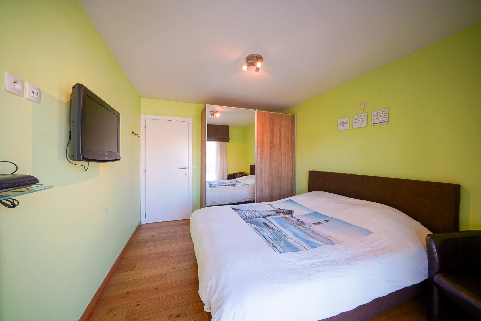 Instapklaar 2-slaapkamerappartement op toplocatie in Bredene foto 11