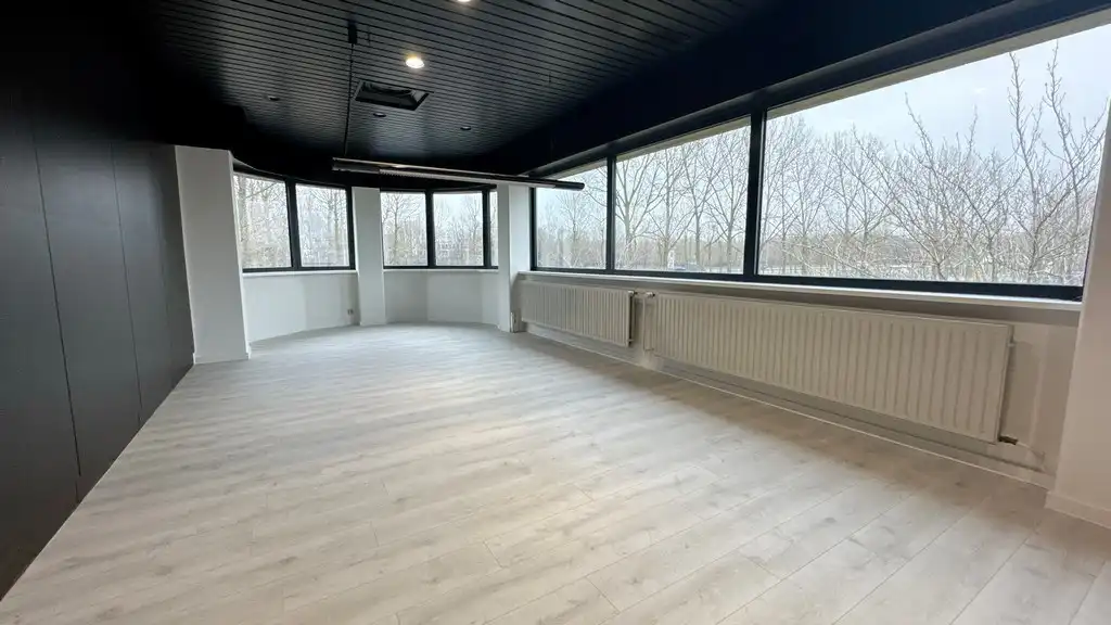 Logistiek bedrijfspand te huur nabij E19 in Mechelen-Noord foto 7