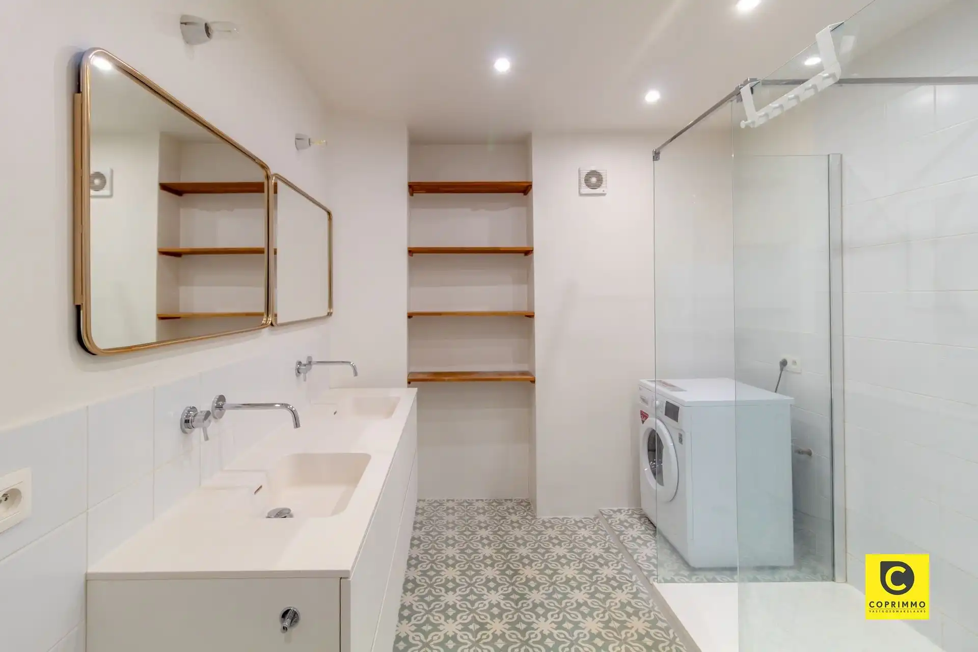 Instapklaar 3slpk appartement met terras en P! foto 13