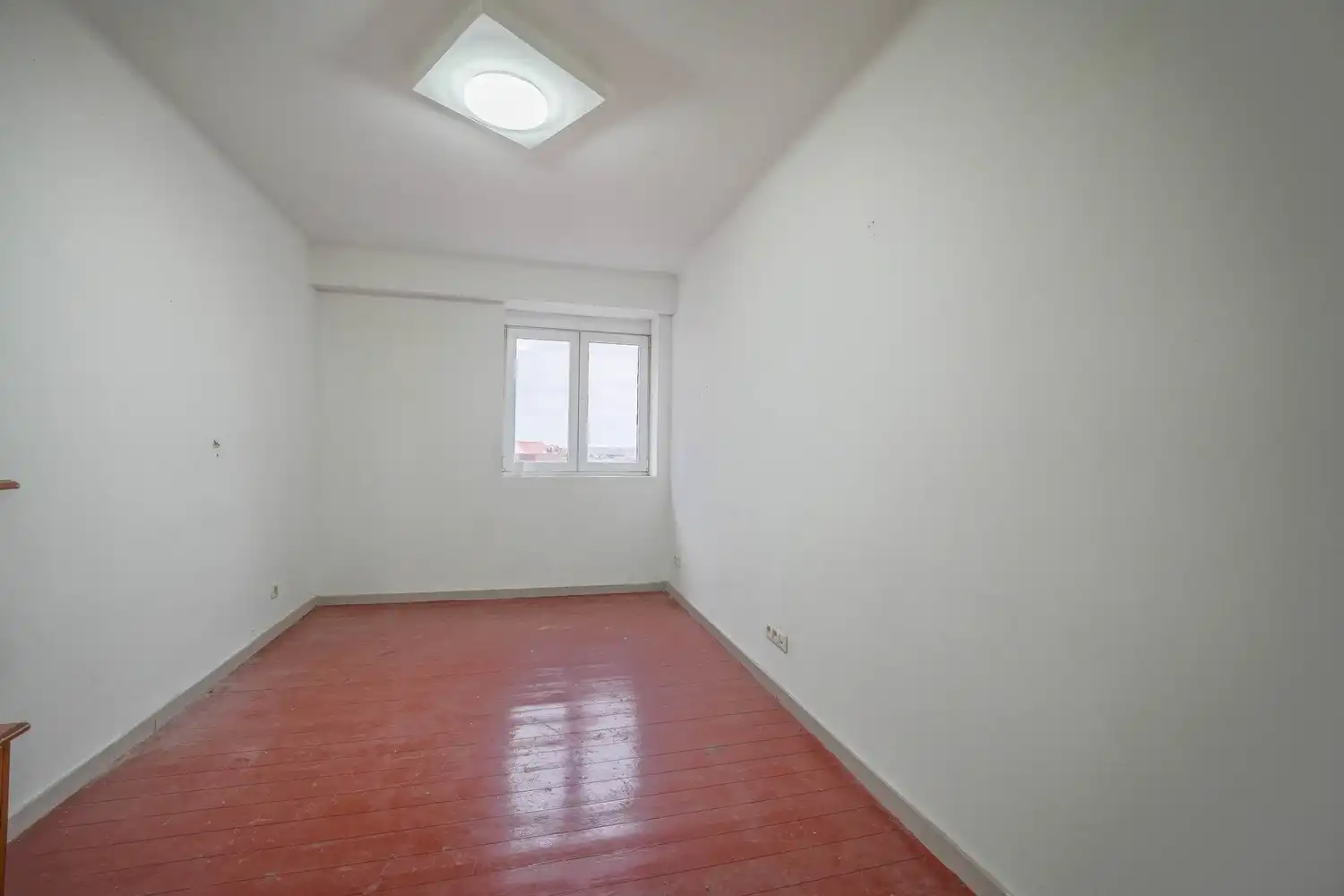 Instapklaar appartement met terras in Jette foto 17