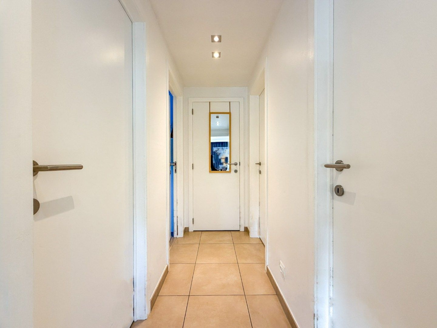 Lichtrijk recent appartement met 2 slp, groot terras en garage, Torhout. foto 10