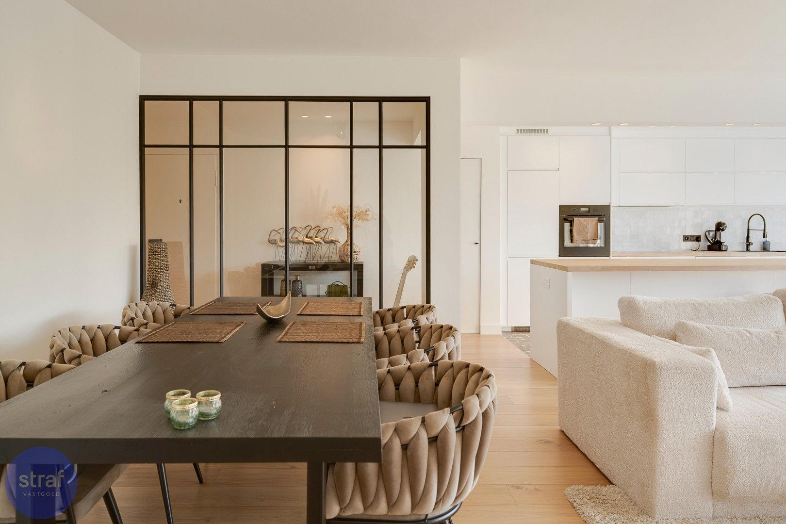 Zalig wonen op Linkeroever – in een gerenoveerd appartement met zicht op groen foto 3
