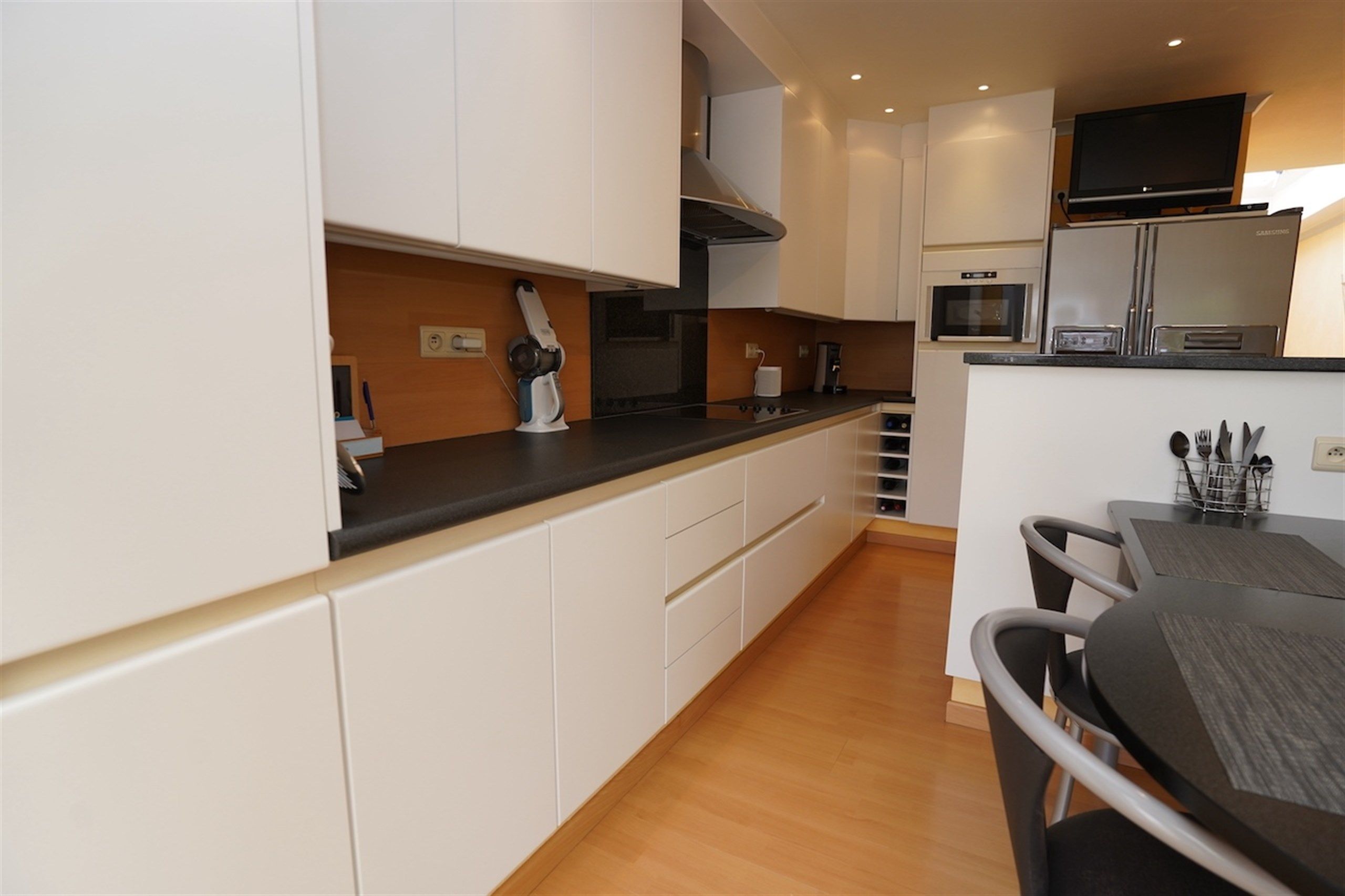 Instapklare woning met mooie tuin en privé garage achteraan foto 8