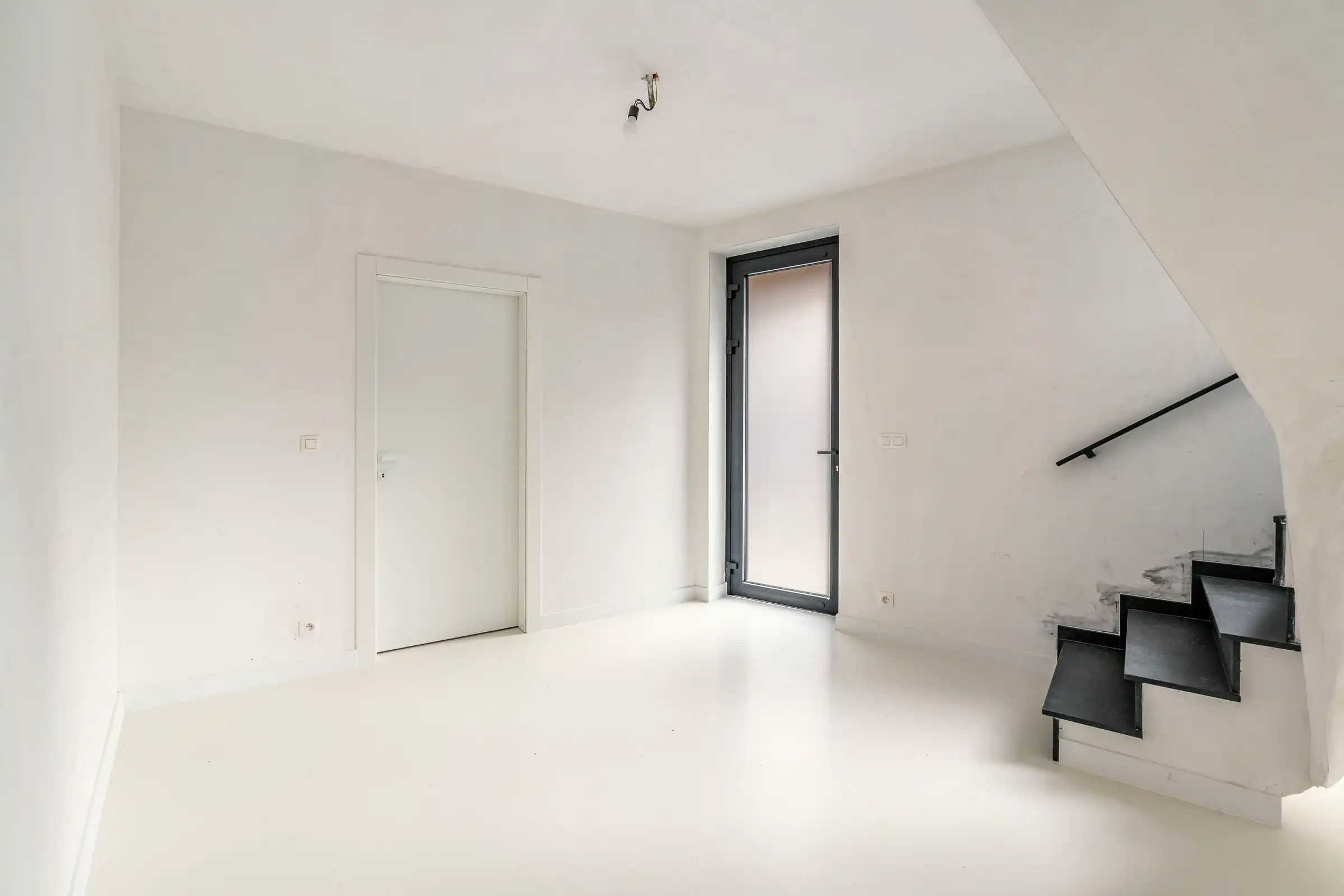 MODERNE (NIEUWBOUW) WONING – LICHT EN ENERGIEZUINIG foto 3