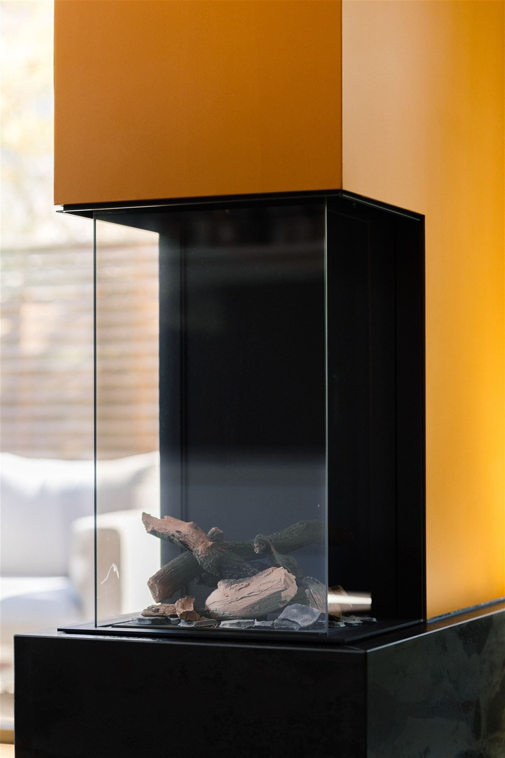 Eigentijdse luxe half open woning in een rustige setting foto 11