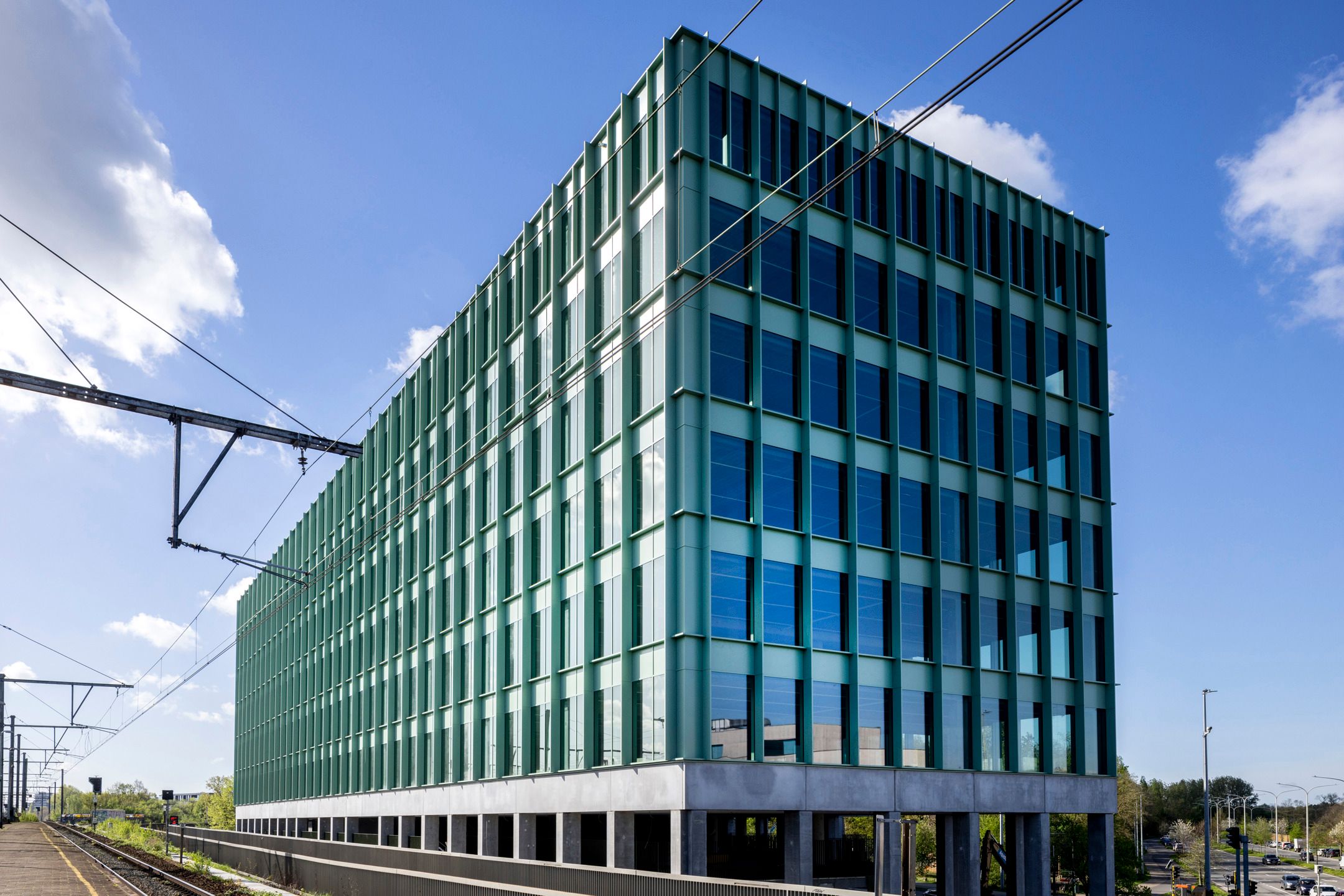 INFINITI - Hoogwaardige nieuwbouw kantoren te huur  foto {{pictureIndex}}