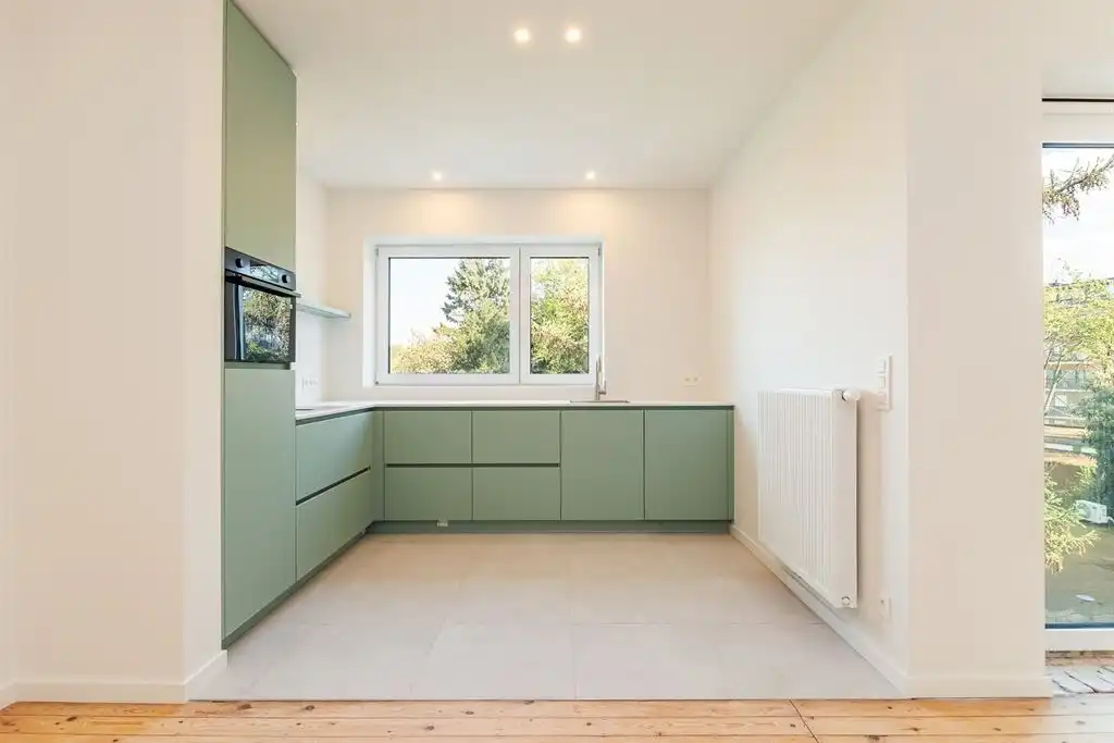 Prachtig gerenoveerd appartement in Deurne-zuid foto 3