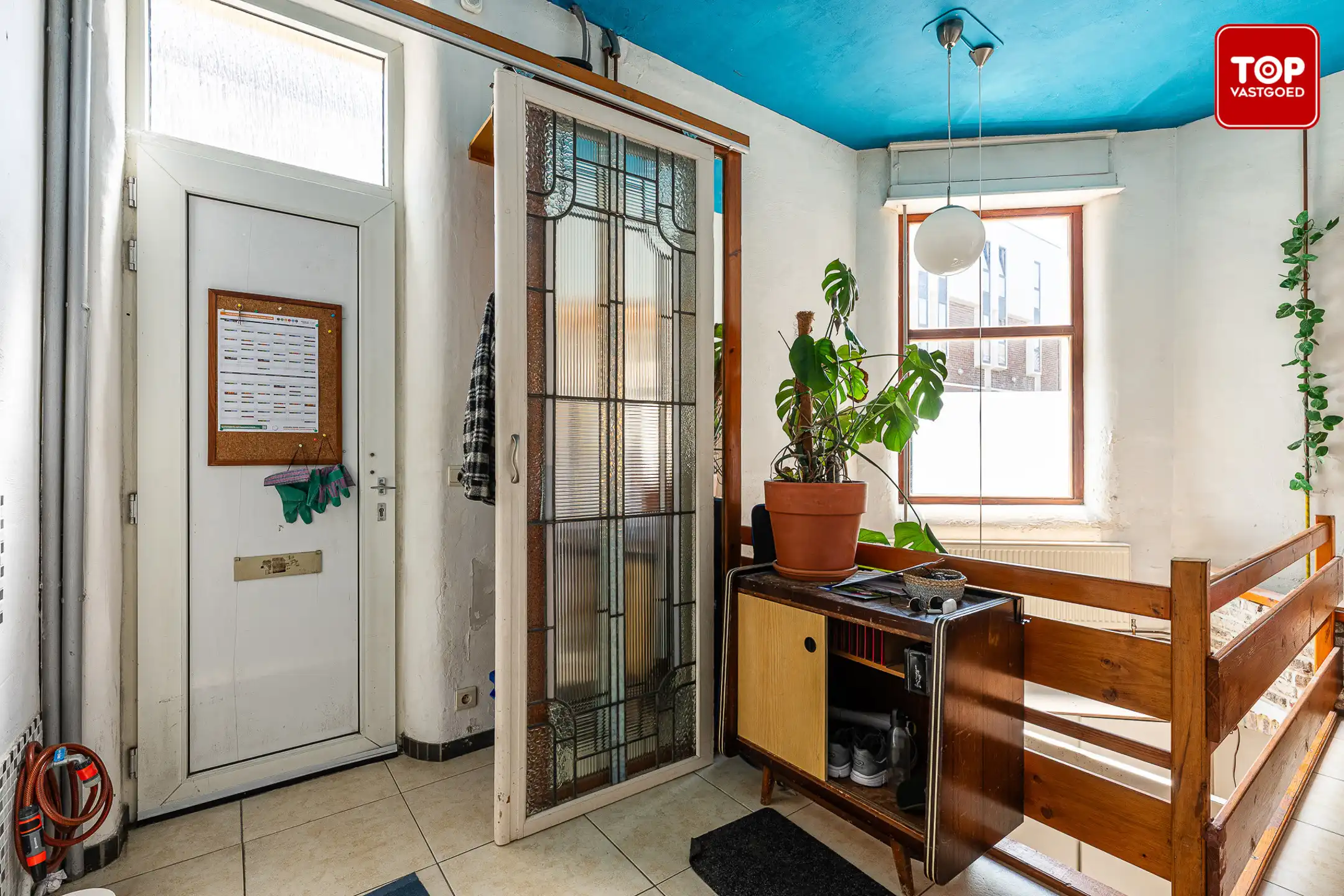 Charmante hoekwoning met 2 slaapkamers nabij centrum Gent foto 2