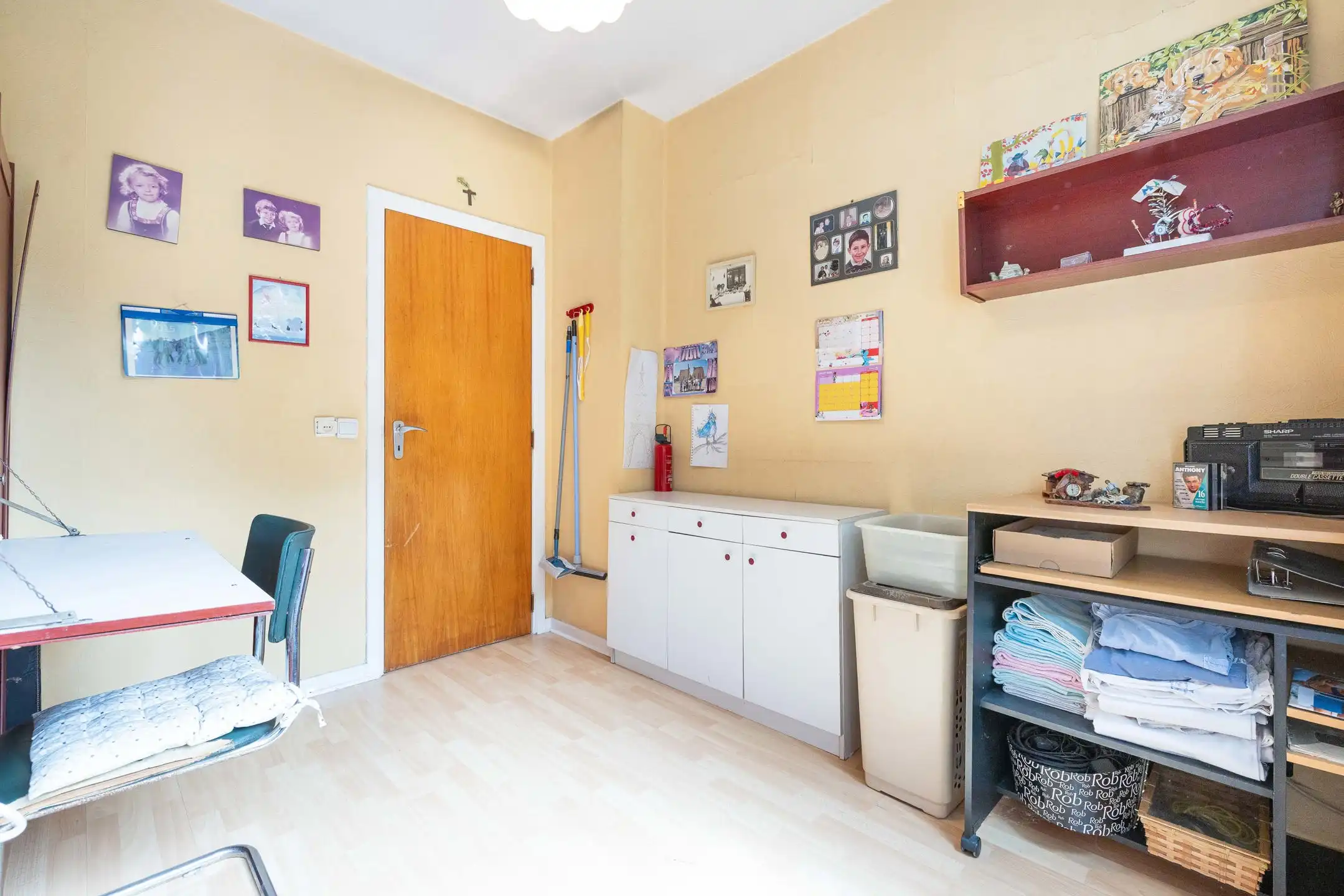 Rustig gelegen huis met drie gevels, tuin en garage foto 19
