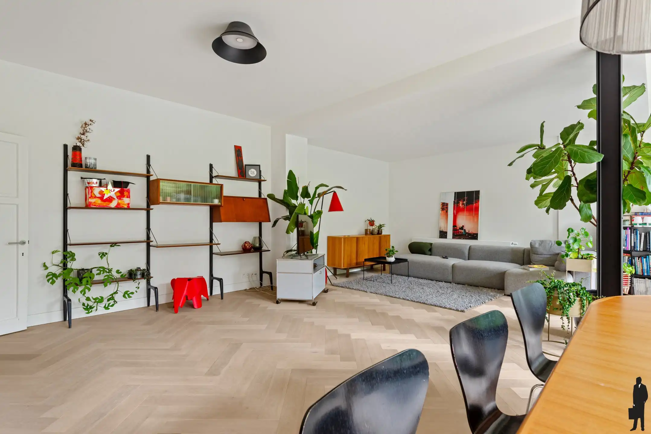 Zeer ruime woning (ca.250m²) met 6 slaapkamers & 2 badkamers foto 4