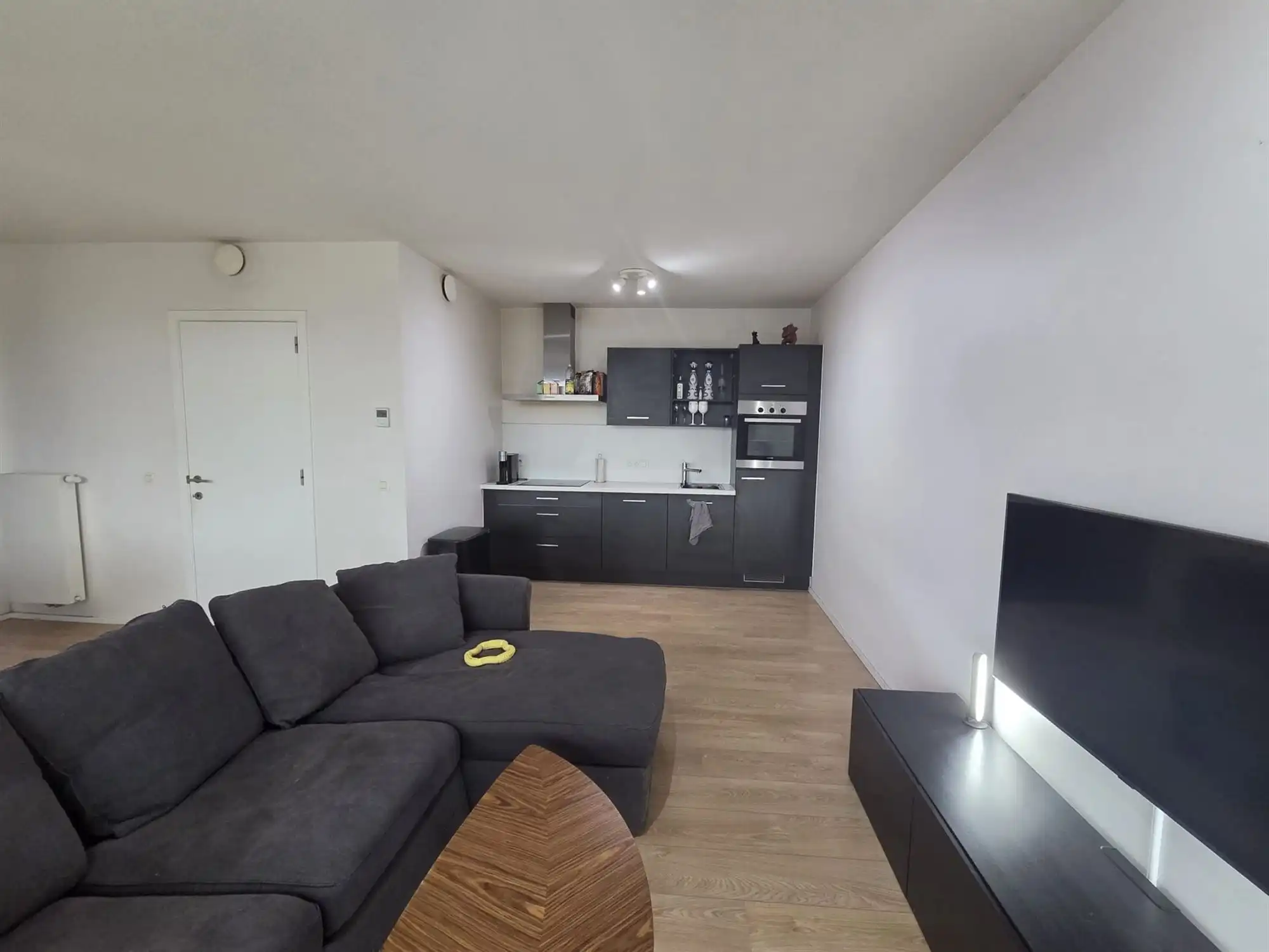 Appartement met terras en parking foto 10