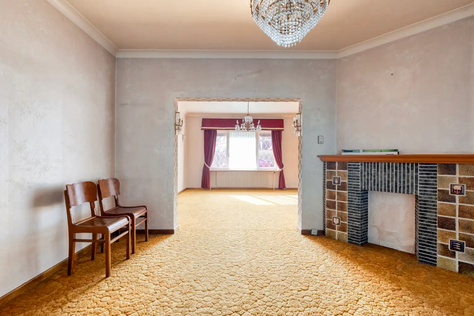 Ruime te renoveren tweegevelwoning op gunstige locatie foto 9