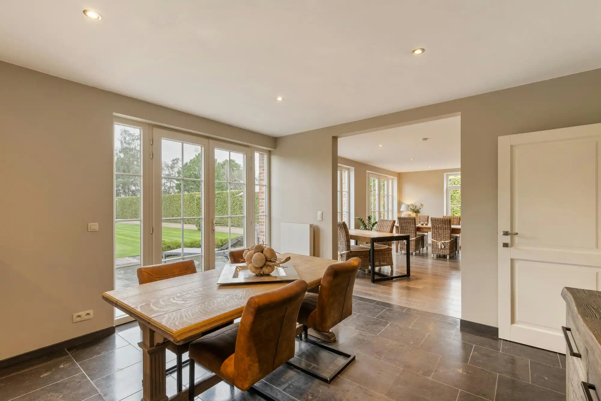 Woonst met B&B en appartement te koop in Minderhout foto 8