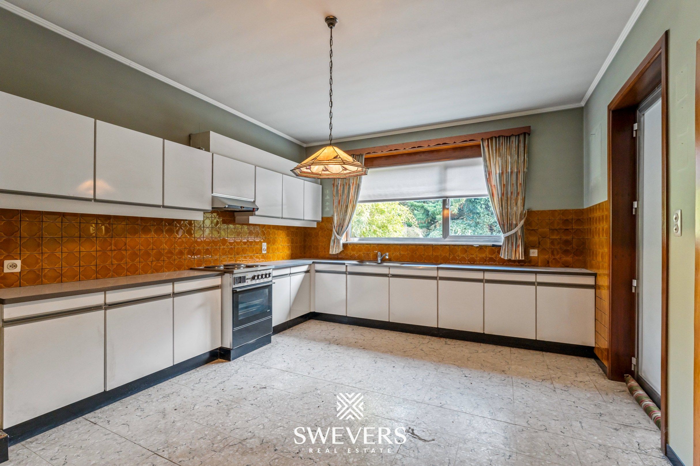 Vrijstaande woning op riant perceel te Beverlo foto 8