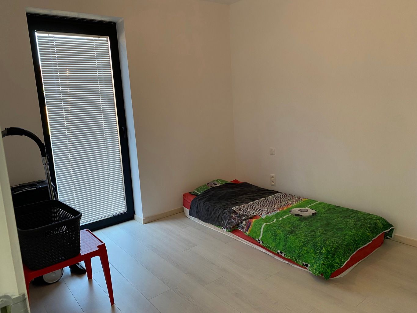 Gelijkvloers appartement met 2 slpks en terras! foto 9