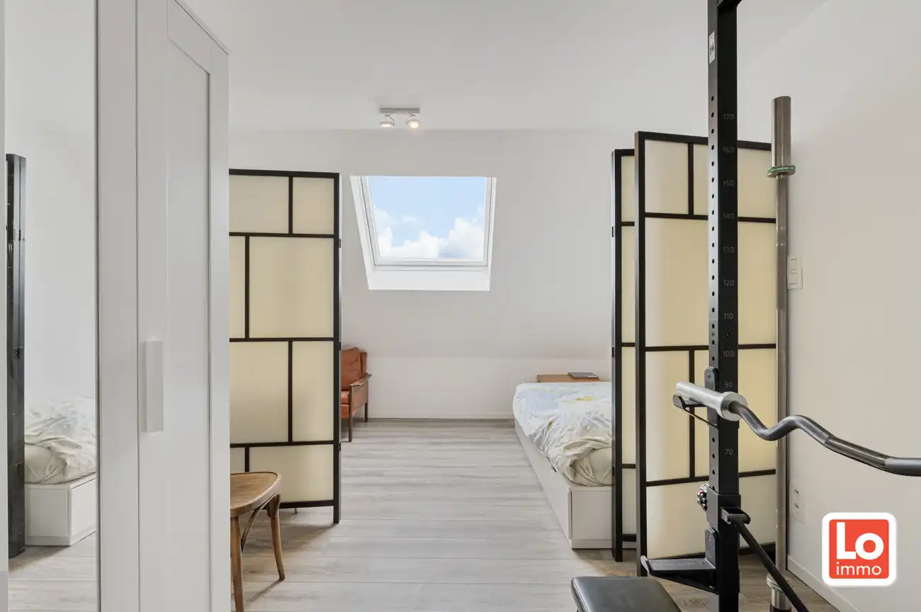 VERKOCHT! Instapklare, modern gerenoveerde lichtrijke stadswoning op een rustige locatie nabij het centrum van Gent! foto 16