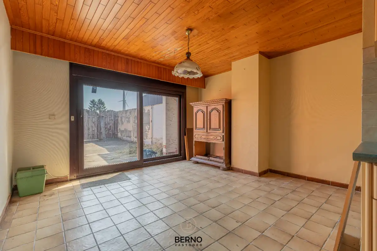 Landelijk gelegen renovatiewoning op 706 m² foto 5