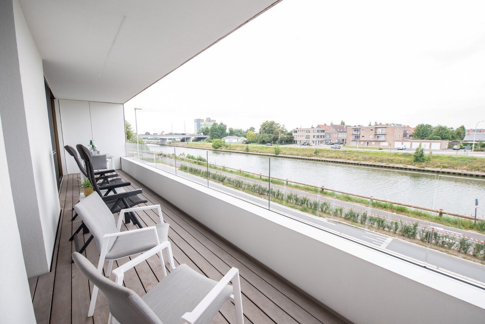 Luxueus appartement nabij de markt van Deinze. foto 16