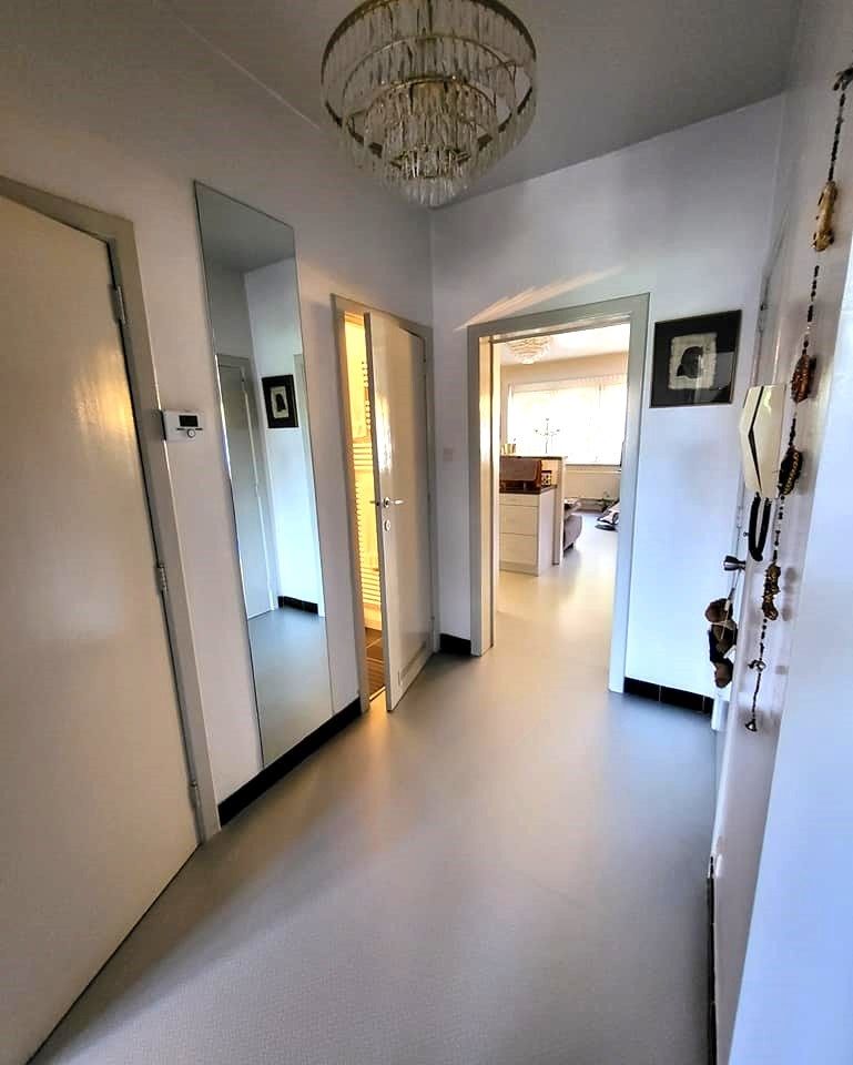 Bling bling appartement op 1ste verdieping. foto 3