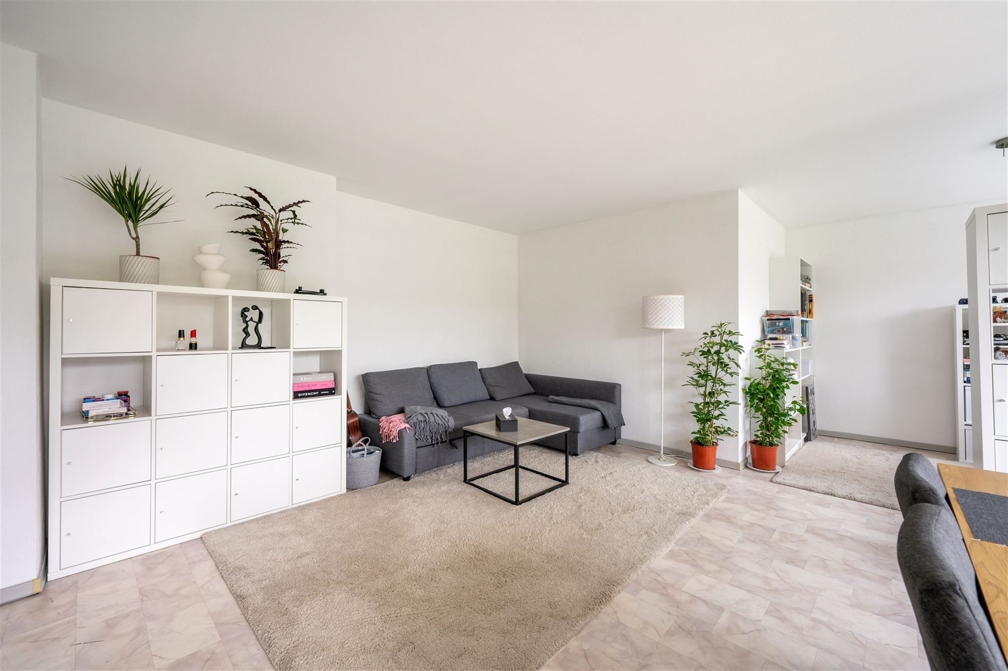 Ruim appartement met groot terras op groene locatie! foto 7