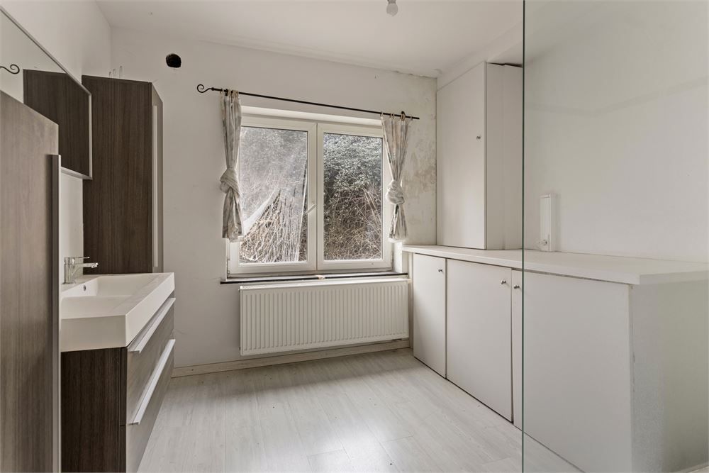 Te renoveren woning voor gemengd gebruik in landelijke omgeving foto 11