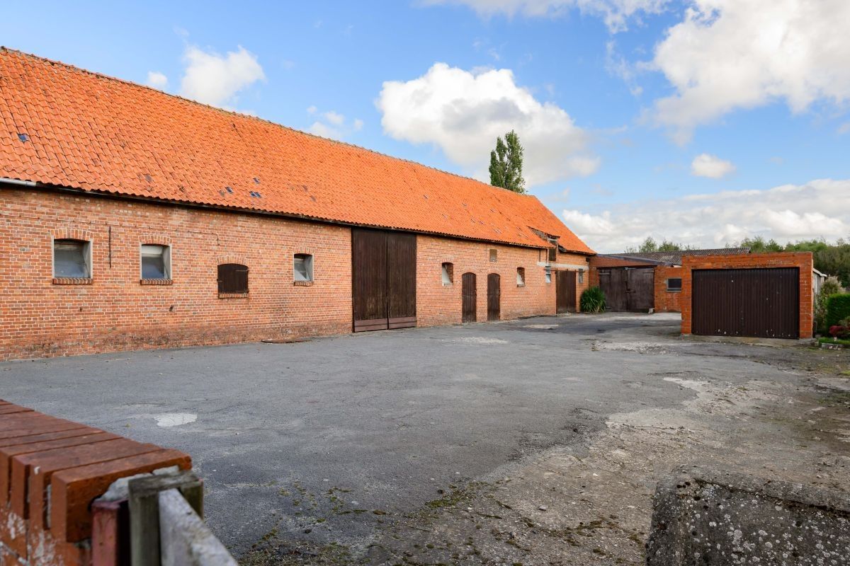 Hoeve op circa 1 ha te koop te Brugge - Assebroek foto 4
