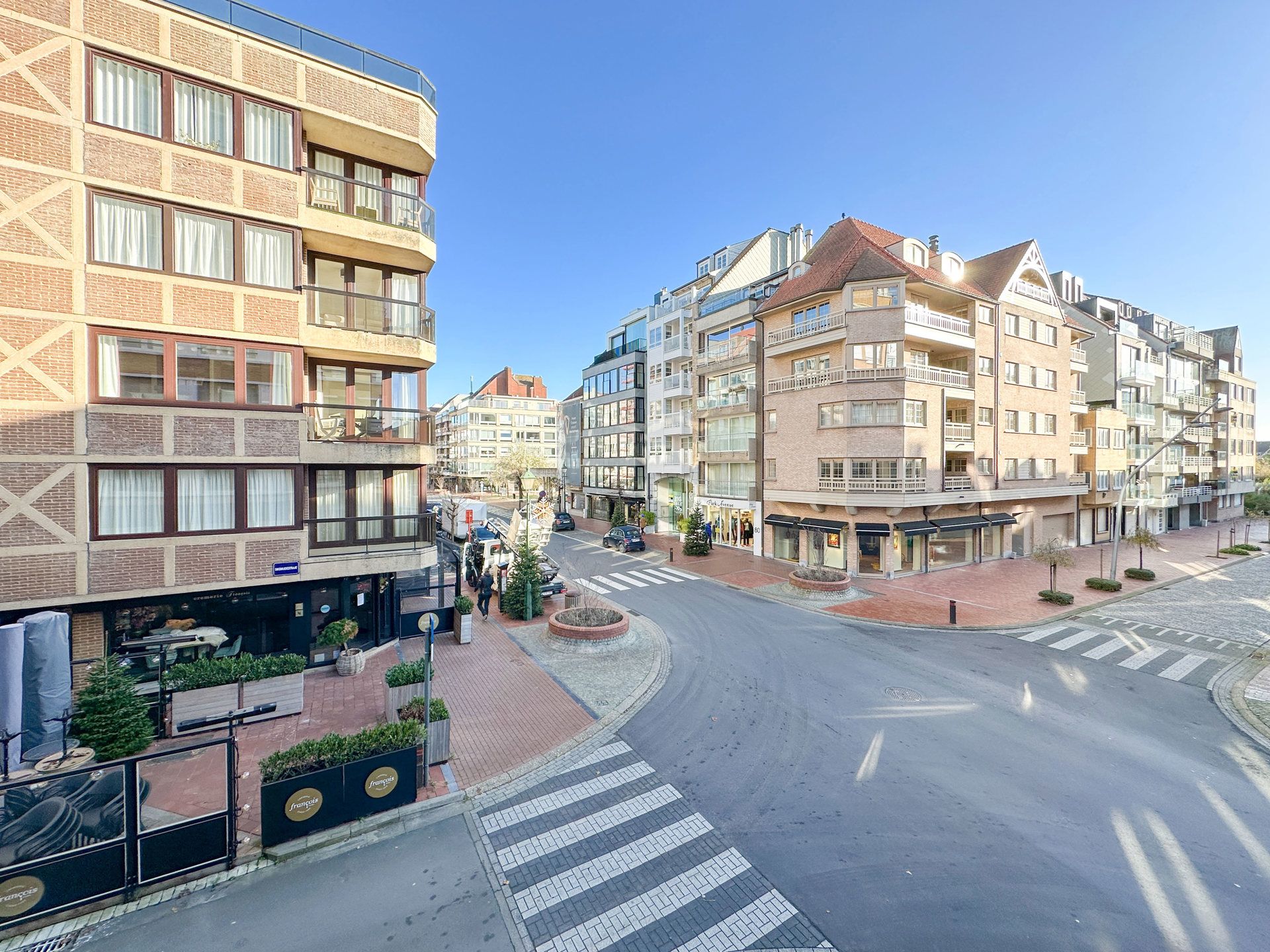 Hedendaags smaakvol ingericht HOEKAPPARTEMENT met loftgevoel foto 4