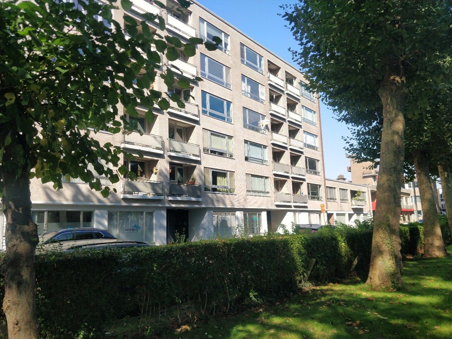 Ruim appartement met terras en prachtig zicht op de Durme, garage en 2 slaapkamers in Lokeren  foto 6