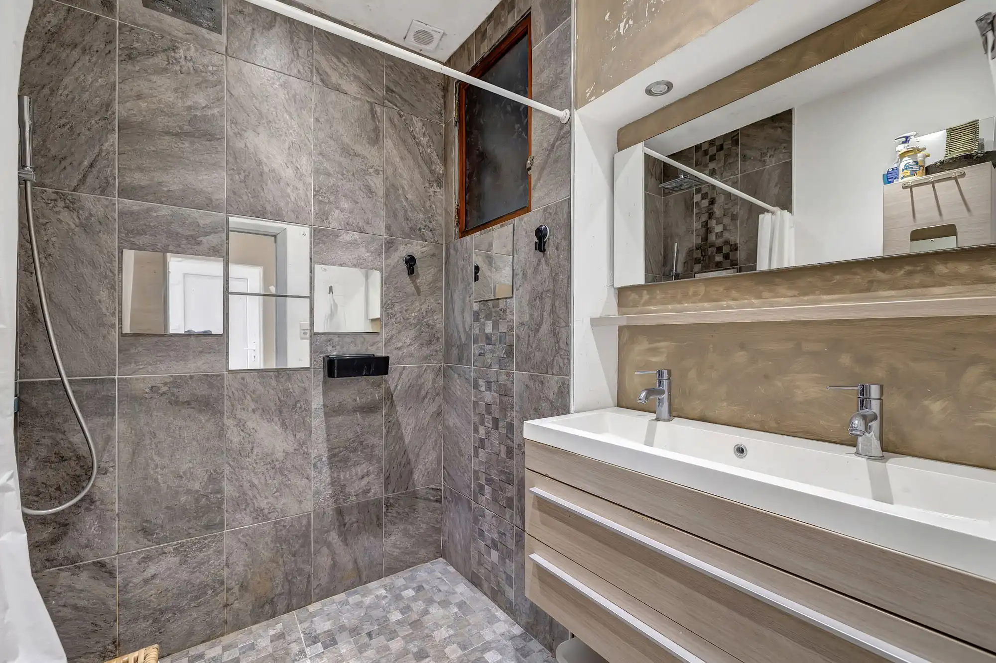 Instapklaar appartement te koop in Anderlecht foto 14