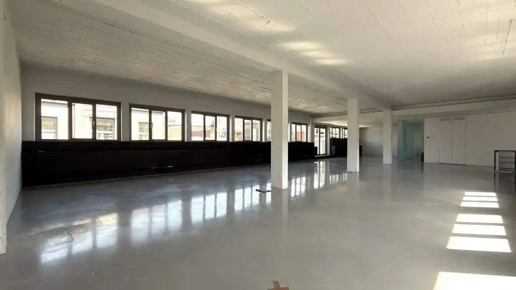 Instapklare kantoorruimte te huur in hartje Antwerpen foto 4