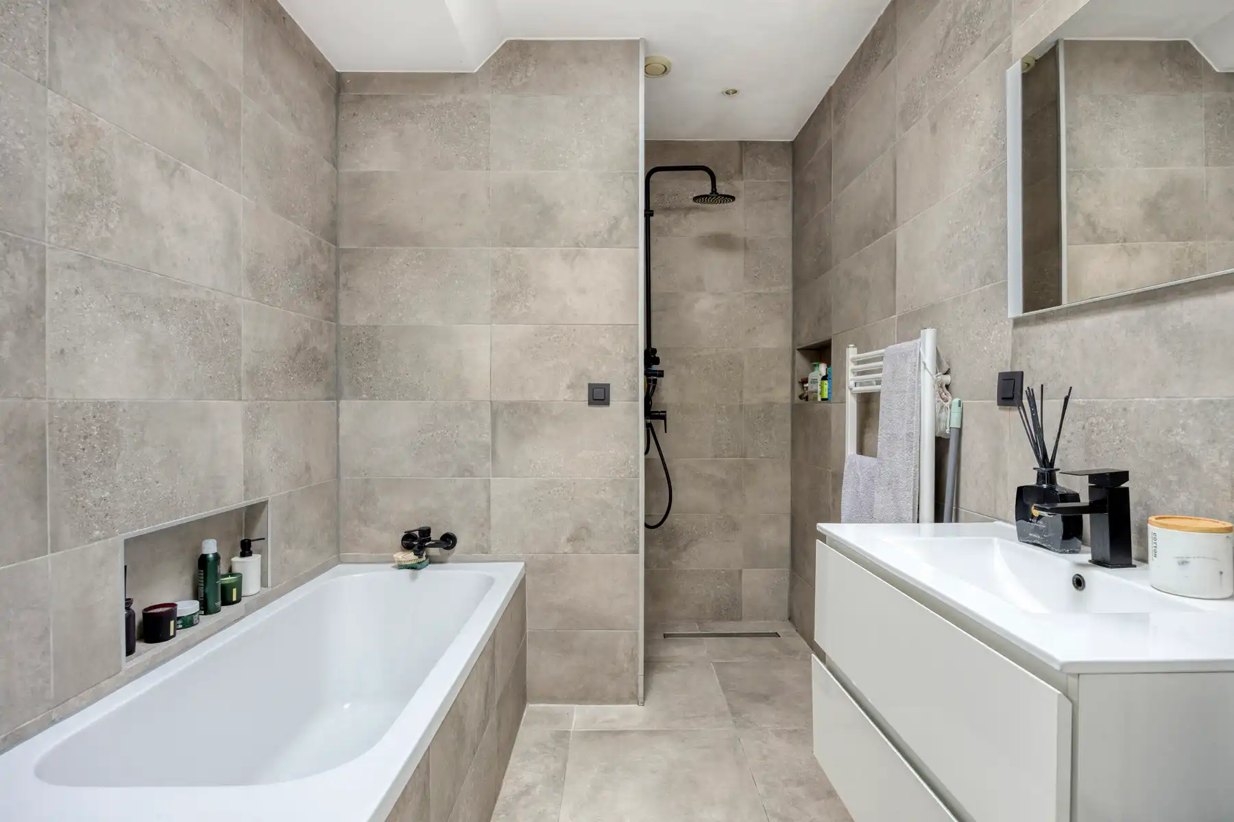 Instapklare woning nabij het centrum van Ninove foto 9
