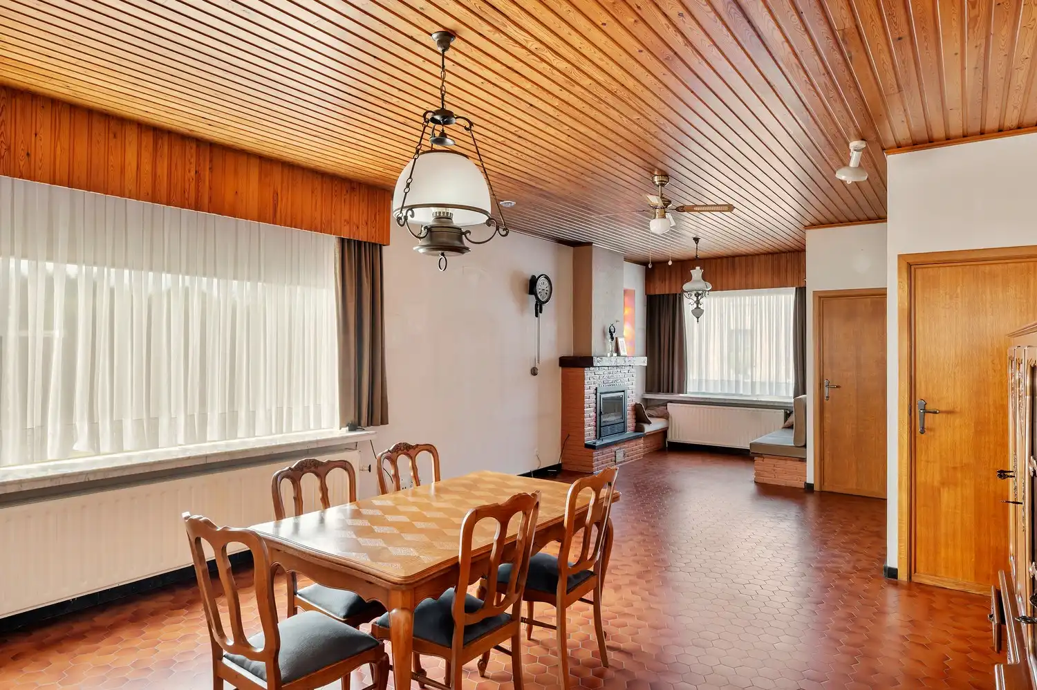 PRACHTIG GELEGEN WONING VLAK BIJ CENTRUM BONHEIDEN foto 8