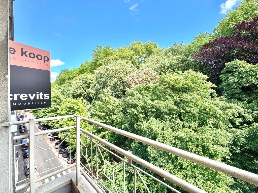 Residentieel erg ruim appartement met parkzicht en drie terrassen foto 7