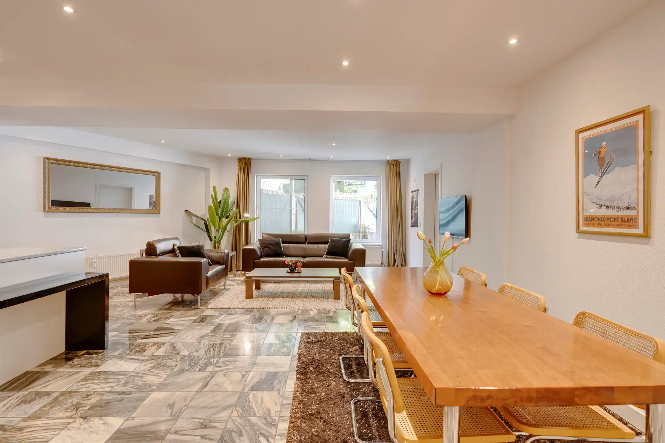 Stijlvol app. met zonnig terras op toplocatie foto 2