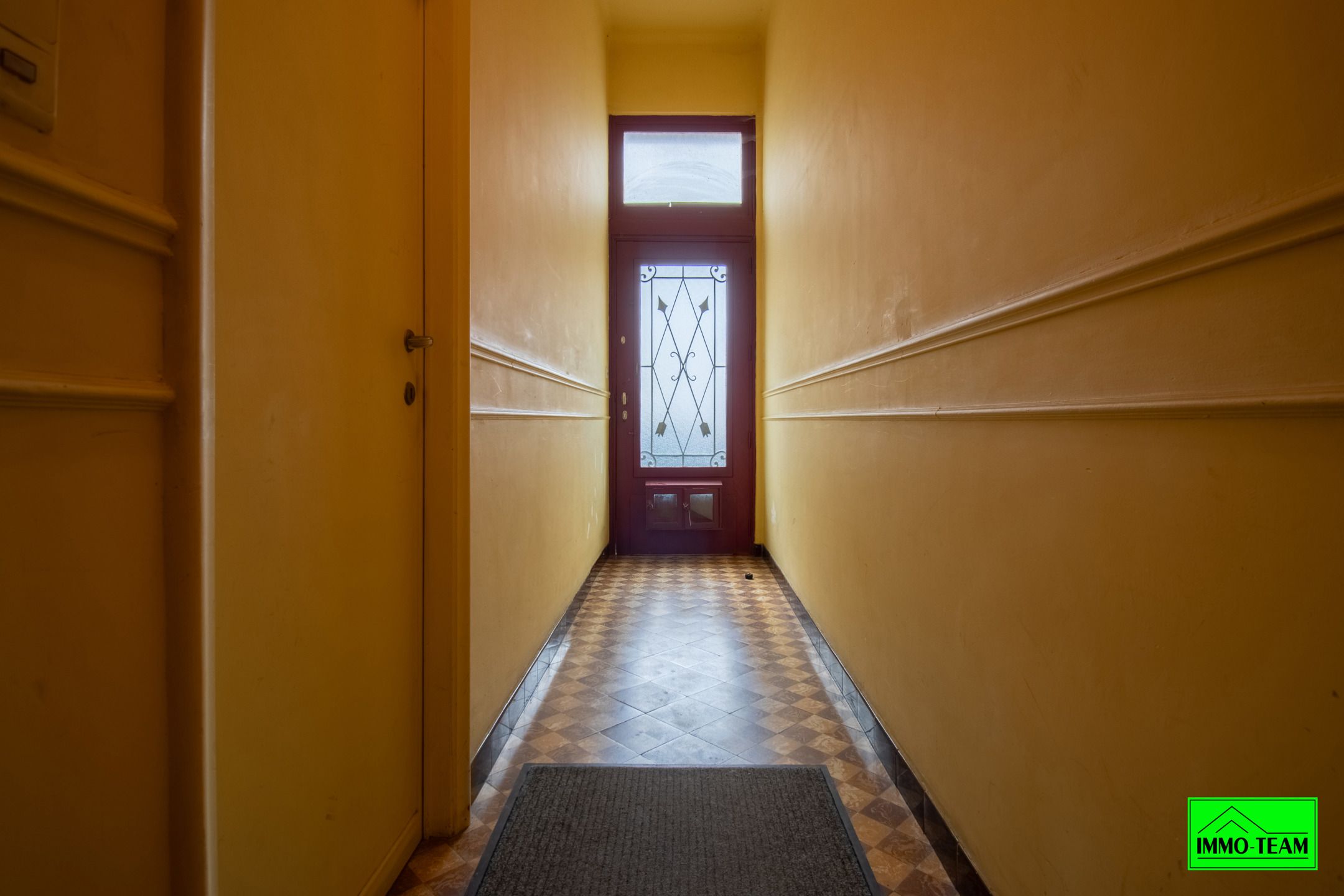 Opbrengsteigendom met 2 appartementen en autostaanplaatsen foto 18
