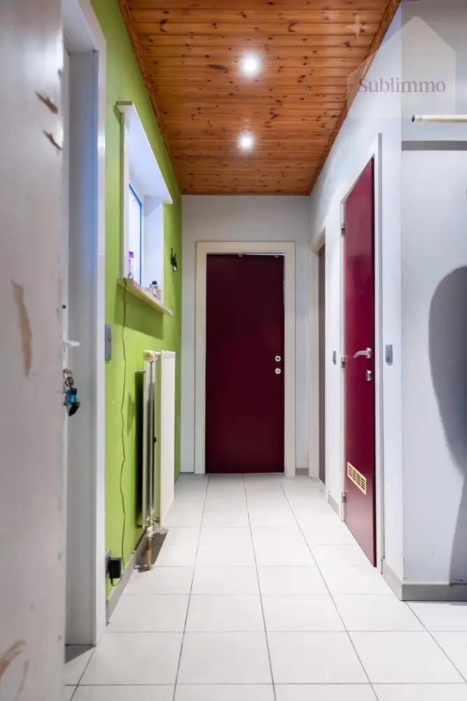 Woning met aparte ruimte voor praktijk, kantoor of hobby foto 4