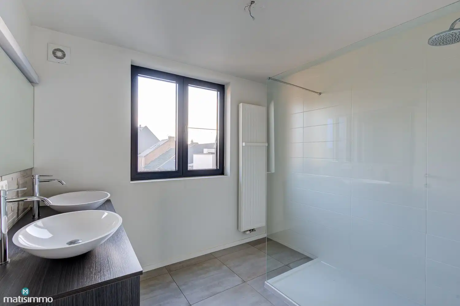 MODERN APPARTEMENT MET 2 SLAAPKAMERS EN OVERDEKT TERRAS IN HET CENTRUM VAN HOESELT foto 13