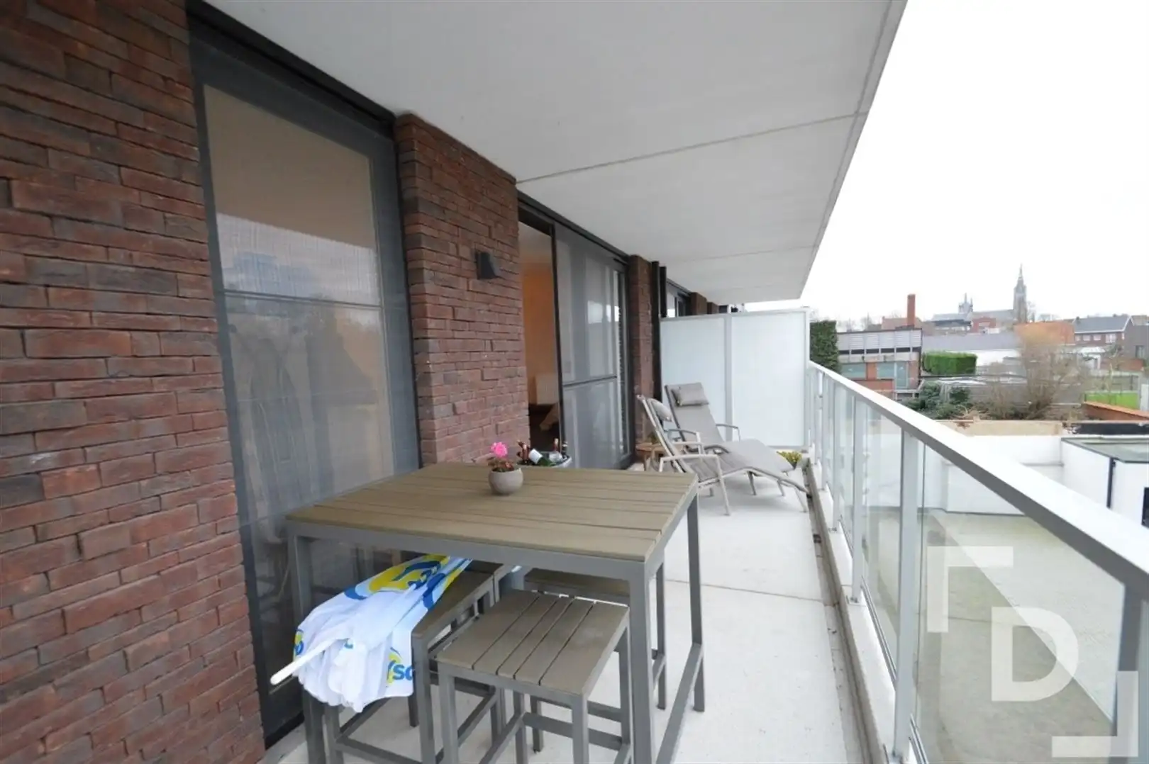 Appartement met autostaanplaats foto 12