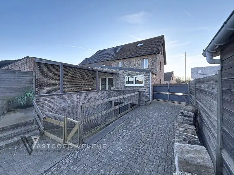 🌿 Goed onderhouden woning met 4 slaapkamers, grote garagebox/werkplaats & energiezuinige voorzieningen in Uikhoven foto 37