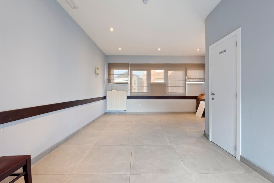 RUIM HANDELSPAND MET WOONST OP TOPLOCATIE IN ZOUTLEEUW foto 7