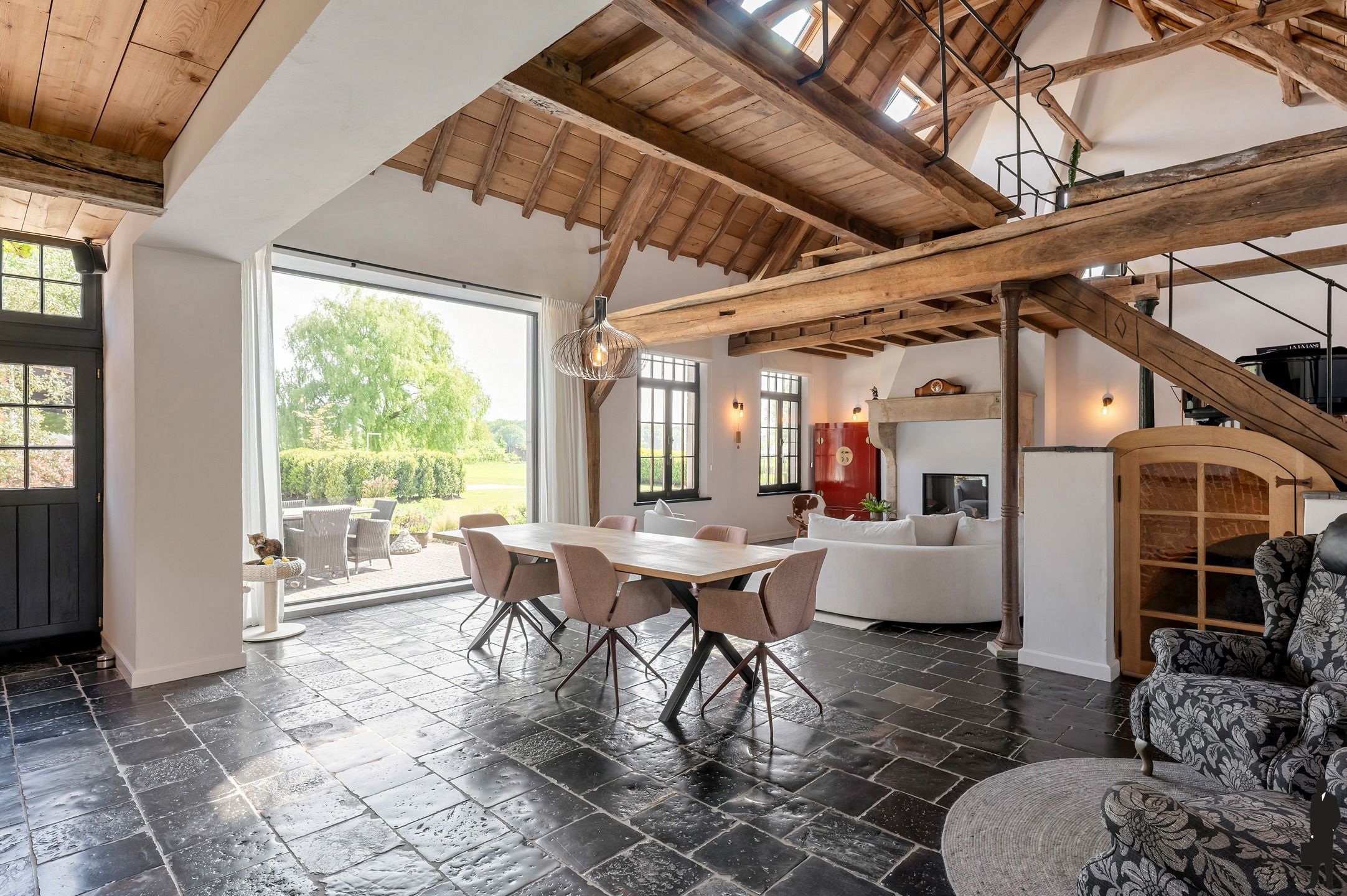 Unieke hoeve met schuur en bijgebouw op een perceel van 1ha foto 14
