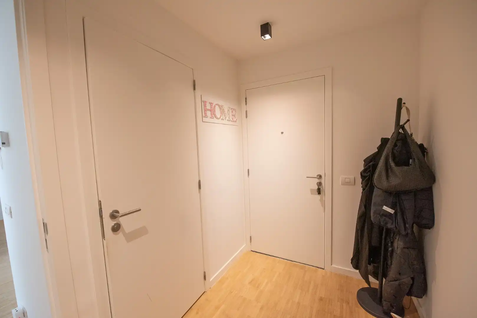 Stijlvol appartement in Park De Borchgrave te koop in Olsene! foto 12