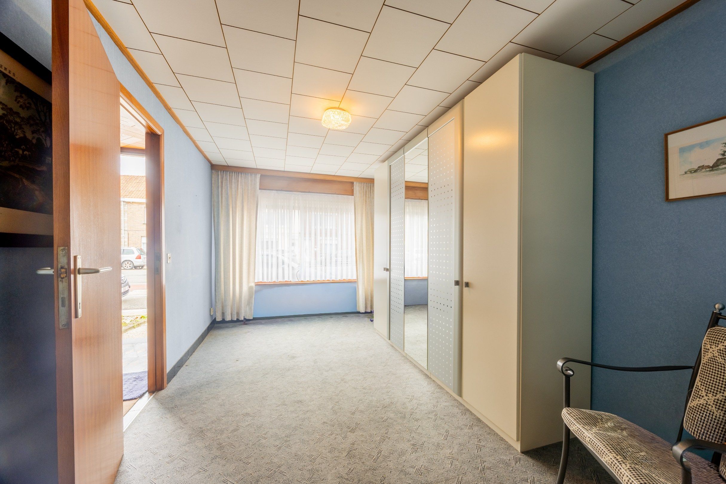 Te renoveren woning met grote garage/werkplaats  foto 2