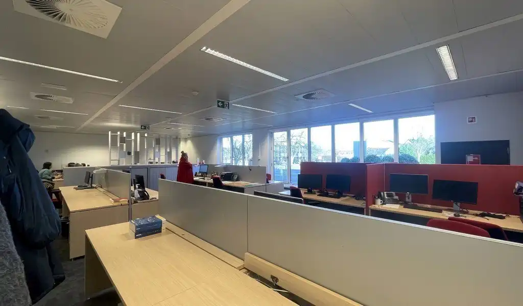 Instapklare kantoren te huur vlakbij E19 in Kontich foto 3