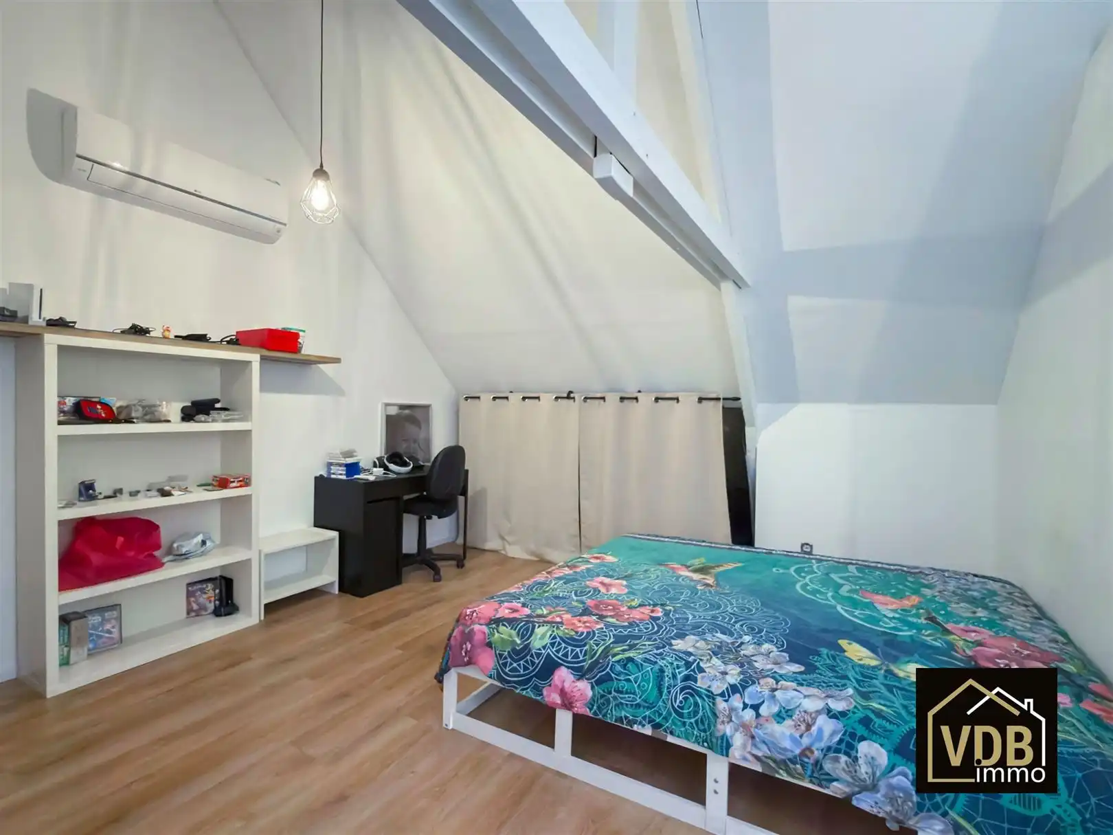 Half open  bebouwing met 3 slaapkamers foto 36