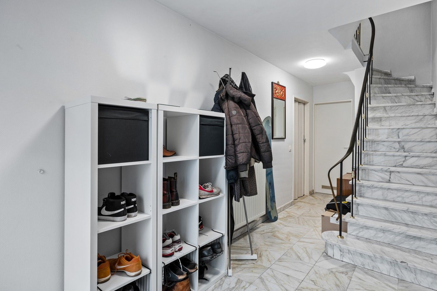 Recent gerenoveerde bel-etage&nbsp;met 3 slaapkamers te koop in Hoevenen! foto 9