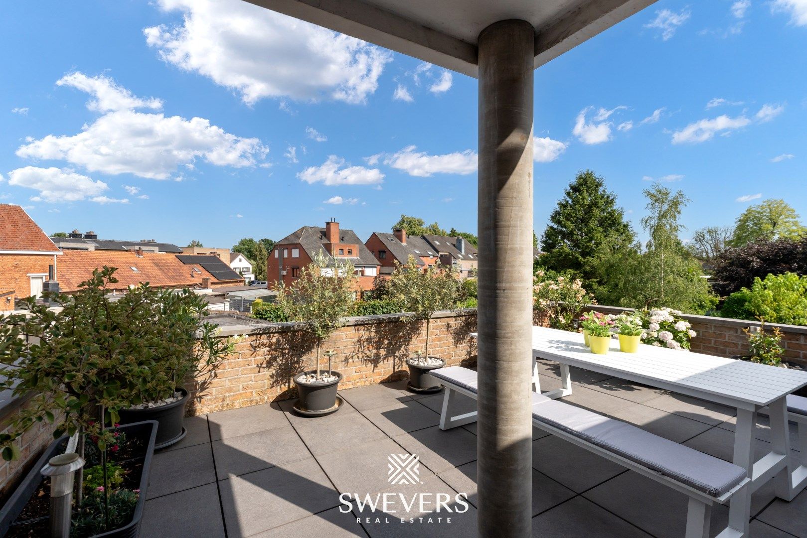 Comfortabel wonen met ruim Terras, 2 Slaapkamers, parkeerkelder & berging foto 27